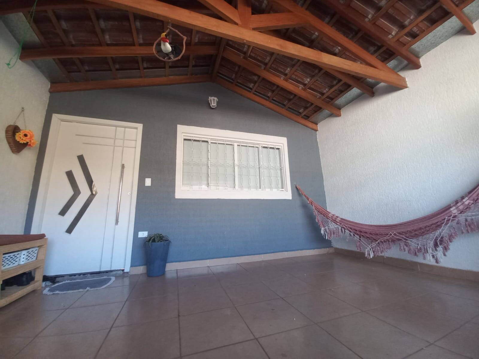 Casa térrea com 3 dormitórios - Barreiro